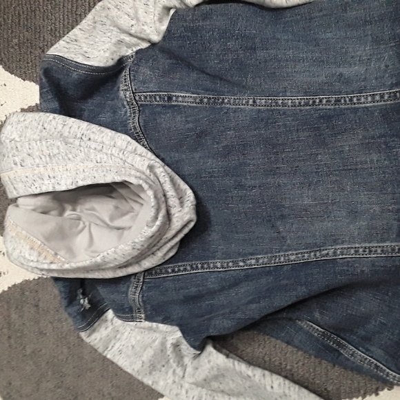 Hollister distressed jean jacket S - Picture 10 of 10